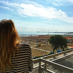 Szálloda Tritone, Rimini